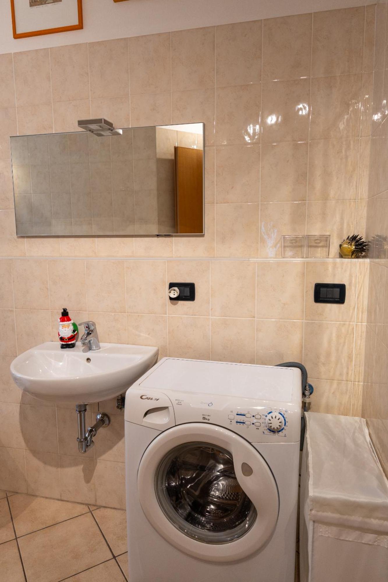 Apartment 4 Travel - Twa Bologna Luaran gambar
